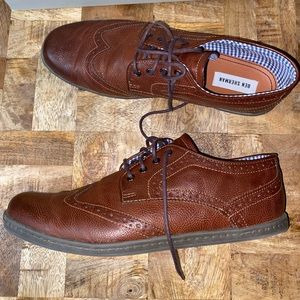 GENTLY USED Ben Sherman Sneakers